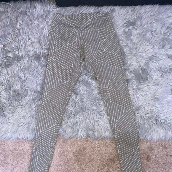 ADIDAS LEGGINGS - Picture 2 of 4